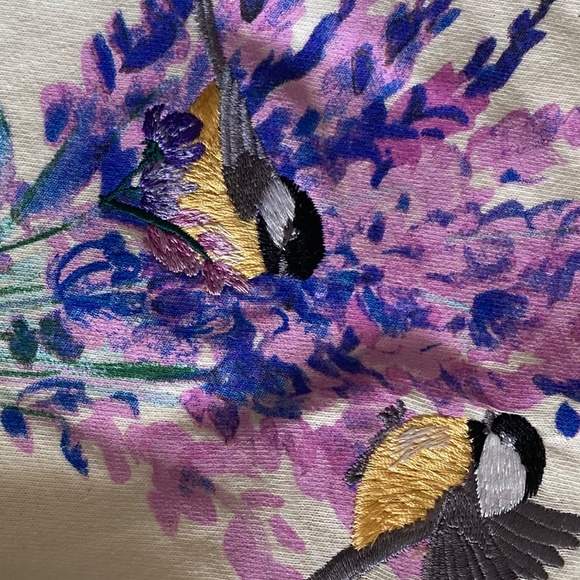 1X- NWT T-shirt with Floral/Bird Graphic - Picture 4 of 4